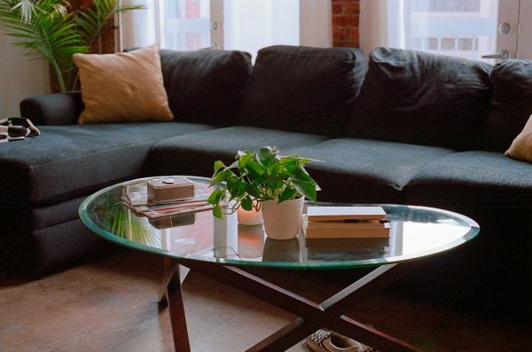 10 tables basses élégantes pour sublimer votre décoration intérieure